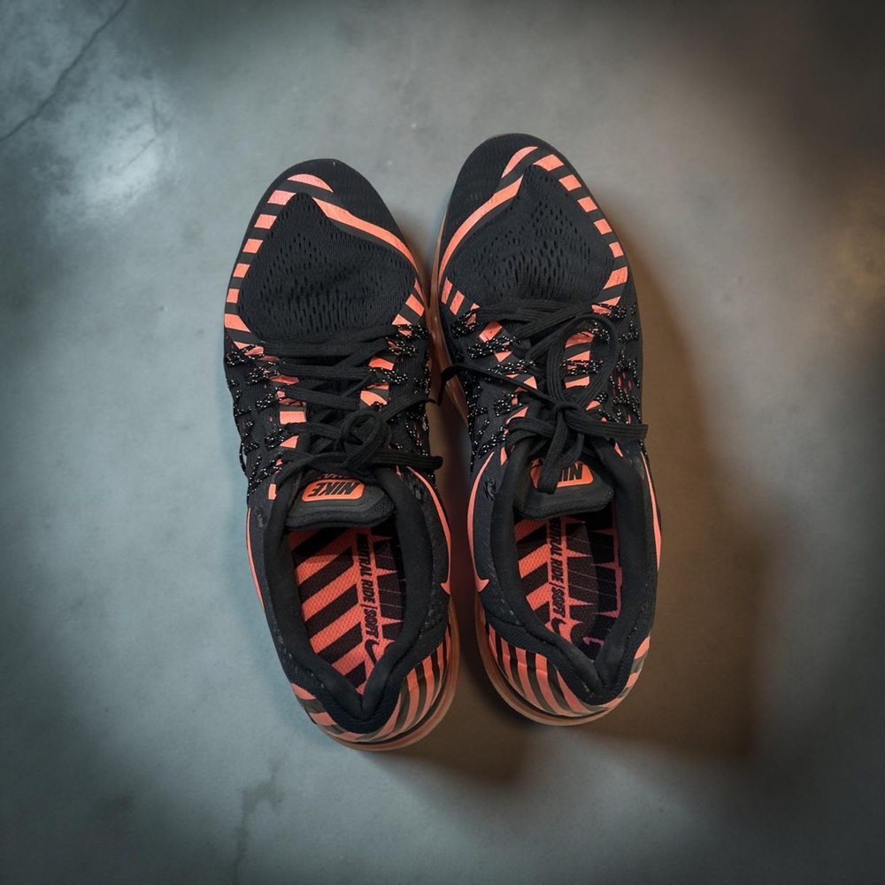 Nike Air Max 2015 "Hot Lava" Mens Size 11 Running Shoes Black Orange 746683-011